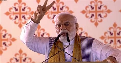 PM Modi lays foundation stone for Rs 6100 cr infra development projects ...