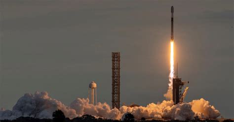 It Happens on March 3: SpaceX to Launch World's Largest Rocket