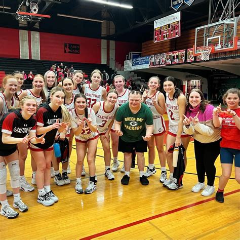 Senior Night Ends Well for Manitowoc Lincoln Girls | Seehafer News