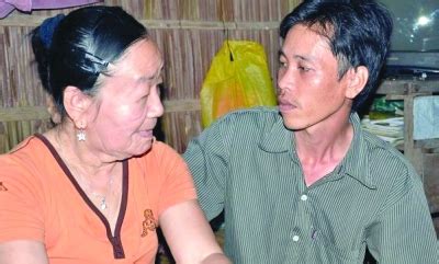 越南26岁美女乱吃药引皮肤怪病 变70岁老太(图)-搜狐新闻