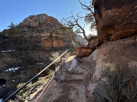 Hiking the Canyon Overlook Trail in Zion National Park — noahawaii