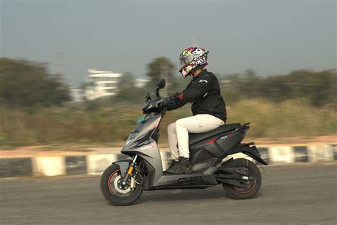 Simple One Gen 2 review: All talk on paper or true performer on road?