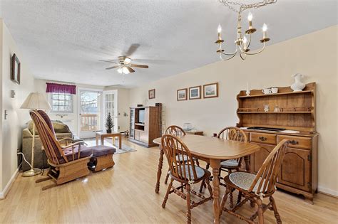 91 Heritage Dr, Whitinsville, MA 01588 | Madore Photography, LLC