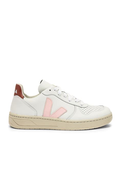 Veja V-10 Sneaker in White Petale Dried | REVOLVE