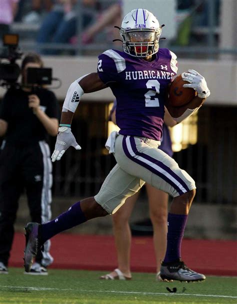 FOOTBALL: Conroe holds off late Klein Cain surge for 15-6A win