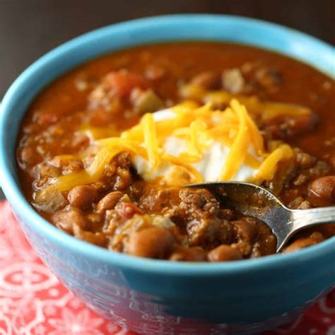 Quick and Easy Chili - Mom Loves Baking