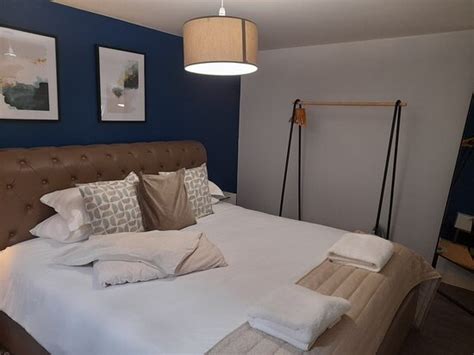 THE FALCON TAP BOUTIQUE INN (York) - Lodging Reviews, Photos, Rate ...
