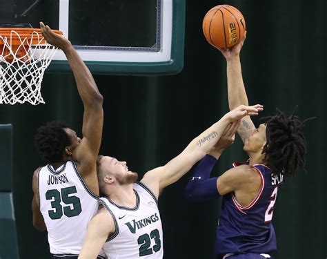 Cleveland State vs. Robert Morris Colonials in Horizon League ...