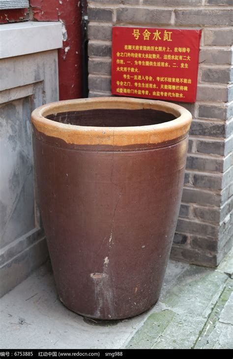 中国人为什么要在院子里放水缸？还称它"门海"？_大缸