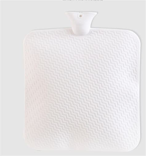 How to use a hot water bottle to do warm compress : r/Slippeddiskpain