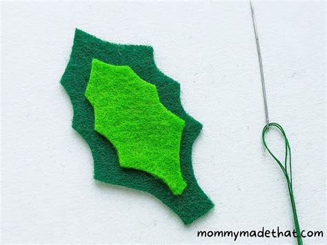 Felt Holly Berry Ornament (With Free Printable Pattern) | Christmas ...