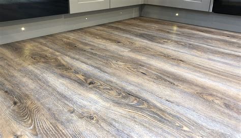 Pros & Cons of LVT Flooring