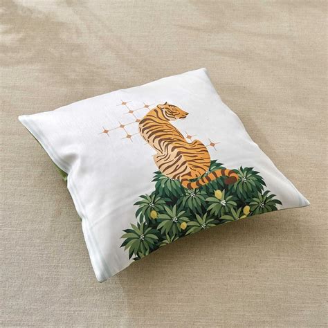 Buy Vera Panther Set of 5 Printed Cushion Covers - 40x40cm from Home ...