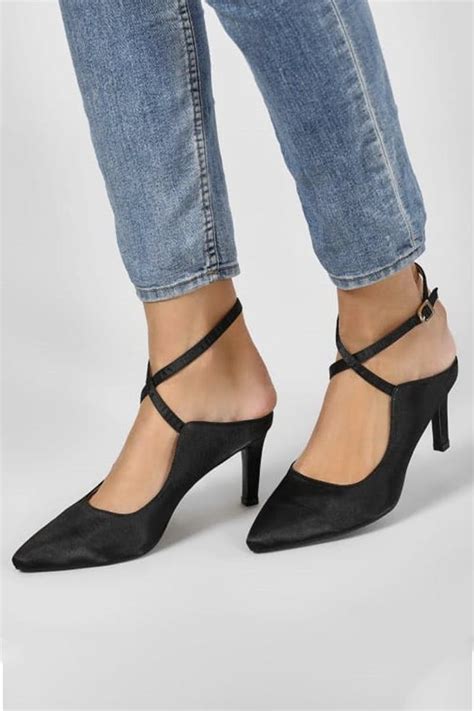 Get SATIN MISCHIEF at ₹ 1999 | LBB Shop