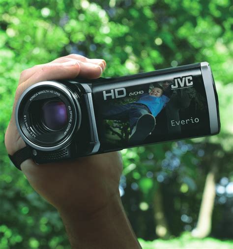 Page 1 - jvc_everio_2011_it