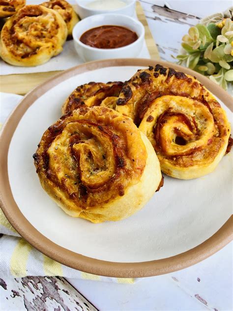 Pizza Roll Ups with Pepperoni - It Is a Keeper