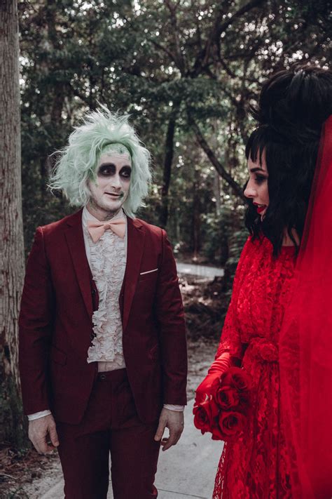 Beetlejuice Bride Costume 的图像结果
