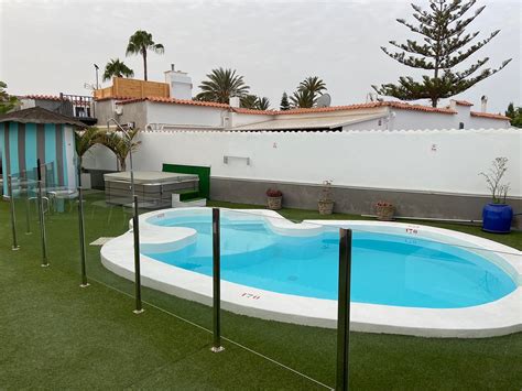STARBOYS GAY RESORT (Maspalomas, Gran Canaria) - Specialty Inn Reviews ...