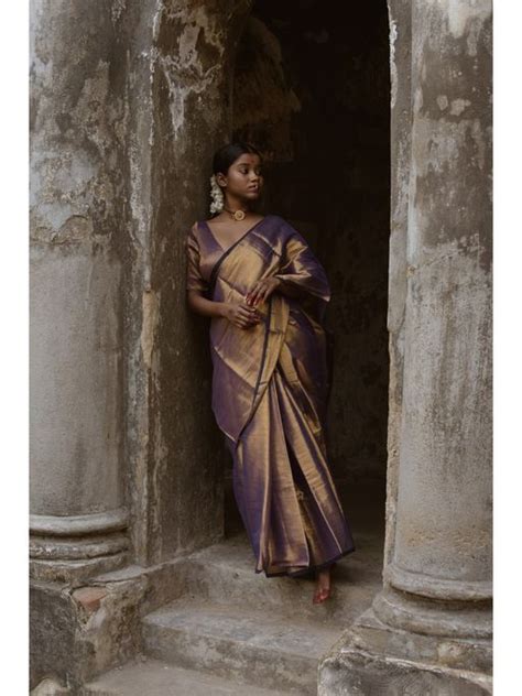 Shop Genuine Huts and Looms Collection At Best Offers