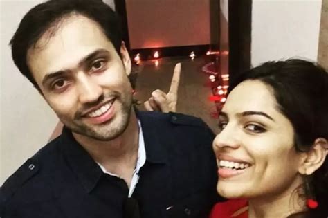 These 10 photos of Shikha Singh with her fiance Karan will give you ...