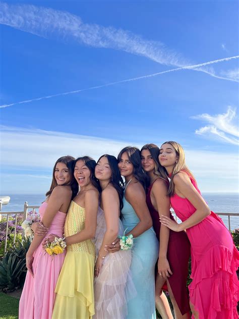 60 Prom poses ideas in 2025 | prom poses, prom photoshoot, prom picture ...