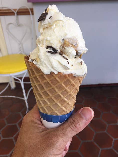 ADRIAN'S FROZEN CUSTARD, Burlington - Ristorante Recensioni, Numero di ...