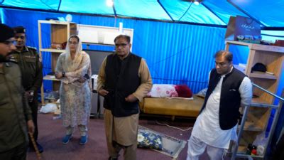 Police searches Imran Khan’s residence in Lahore - Times of India