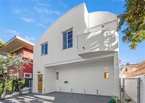 Photo 2 of 18 in Architect Frederick Fisher's Caplin House—Designed ...