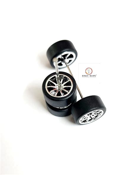 Rubber Tyre - 10mm Silver Multi Spoke - 28mm Axle, Cv5 – Bonzo Bears