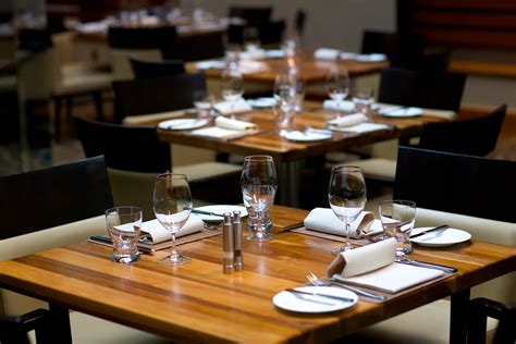 Wood Restaurant Tables – WD Walls