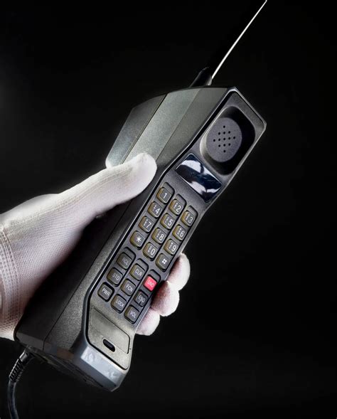 1980s Cell Phones and Their Modern Revival
