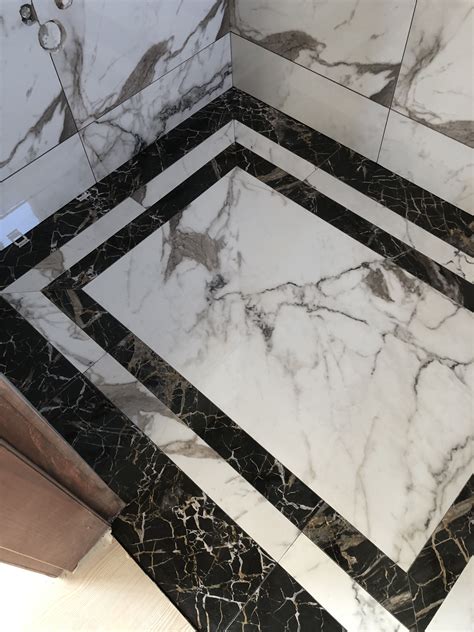Black and White Marble Flooring for Stunning Bathrooms