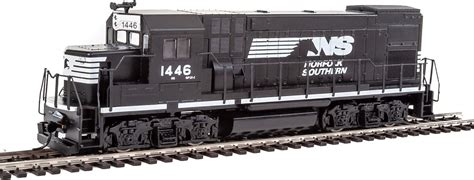 Walthers Trainline HO Scale Model EMD GP15-1 - Standard DC - Norfolk ...