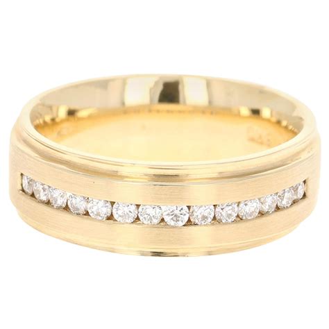 1.36 Carat TW Men's Diamond Ring / Wedding Ring / Band, 14 Karat Gold ...