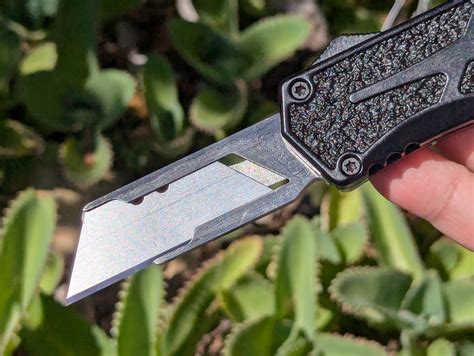 Tactical EDC Box Cutter D/A OTF Knife – LIGHTNING OTF KNIVES