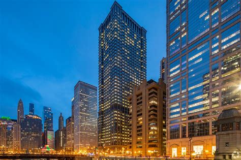 35 W Wacker Drive