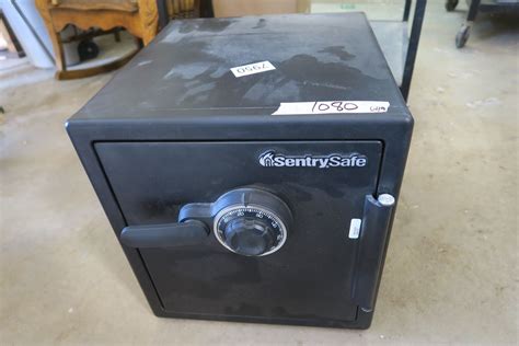 Sentry Safe Floor Safe (has combination) 18"x18"x18"
