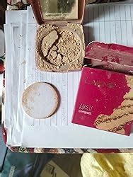 Buy LAKMÉ Radiance Complexion Compact Powder For All Skin Types,Natural ...