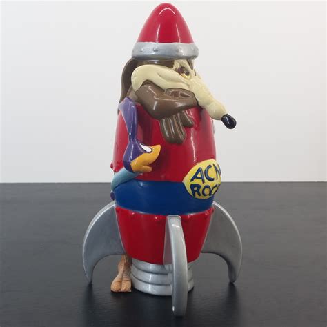 Wile E. Coyote and Road Runner rocket money box - Avenue of the Stars