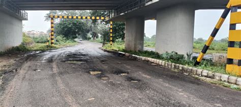 Danger due to dangerous pothole under railway culvert on Mehlav-Padgol road