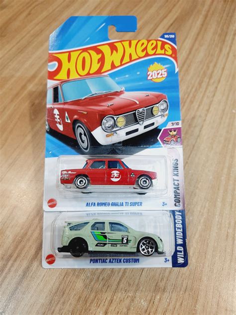 Hot Wheels Alfa Romeo Giulia TI Super & Pontiac Aztek Custom (combo pa ...