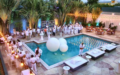 Elegant Pool Party Ideas