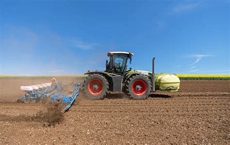 Tractor Side View 的图像结果