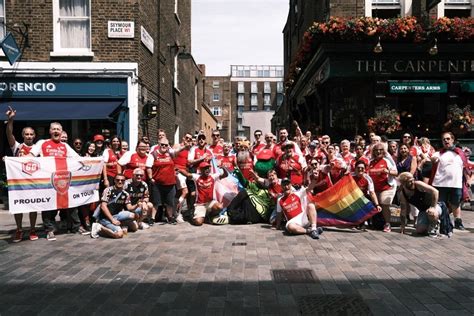 Marching at Pride in London 2024 | Gallery | News | Arsenal.com