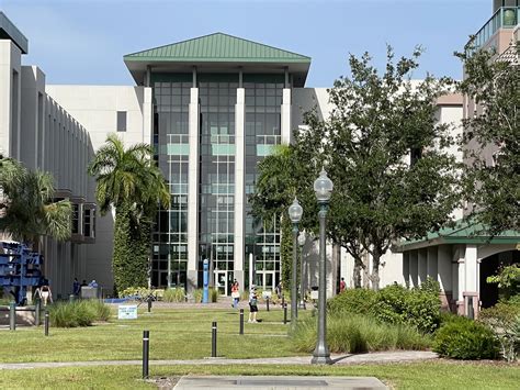 FGCU's 26th year, a new president and classes commenced Monday | WGCU ...