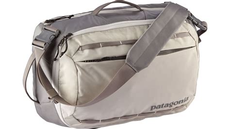 Patagonia Tres Pack 25 L — CampSaver