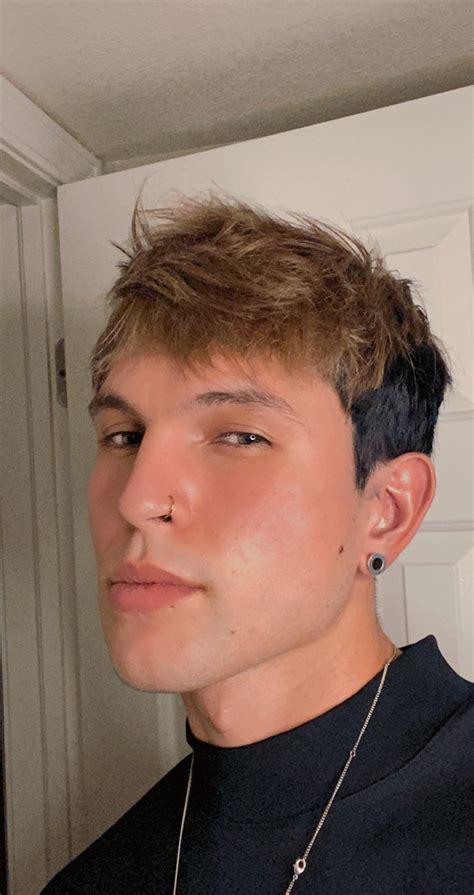 TW Pornstars - 2 pic. Trevor_wagner. Twitter. Time for sangwoo to pack ...