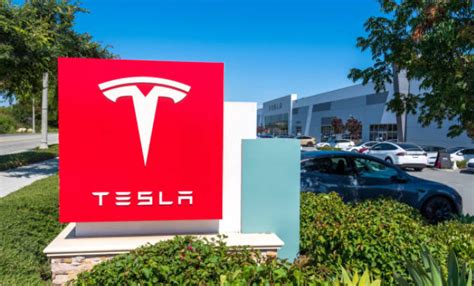How much do people earn at Tesla in the US: Job Roles and Estimated ...
