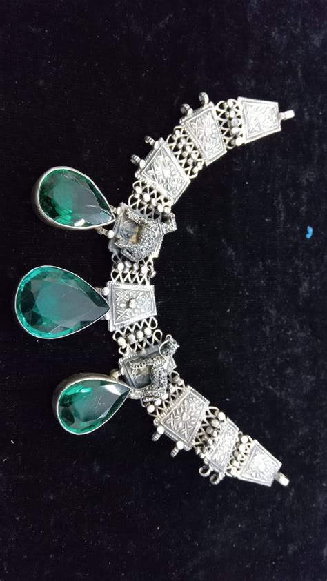 WH- Necklace – Sangeeta Boochra