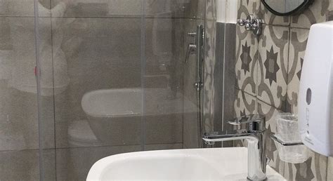 DELIA ROOMS & GALLERY (Naples) - B&B Reviews & Photos - Tripadvisor